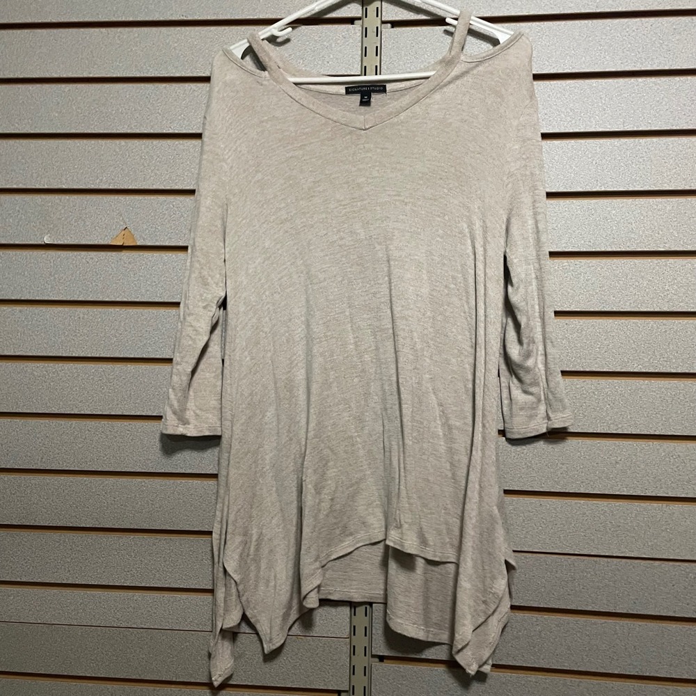 Signature Studio Open Shoulder V Neck Tunic Top Beige Size M